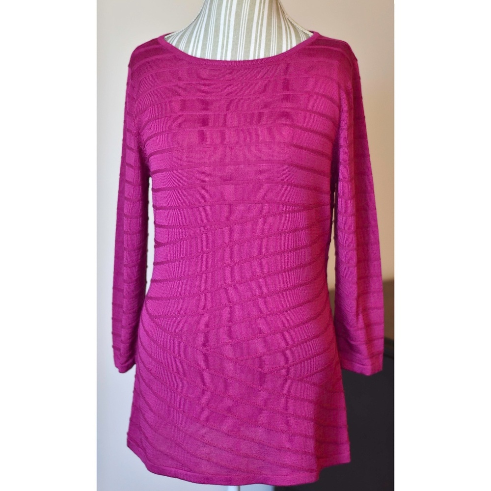 Dana Buchman Magenta Blouse with Geometric Fabric